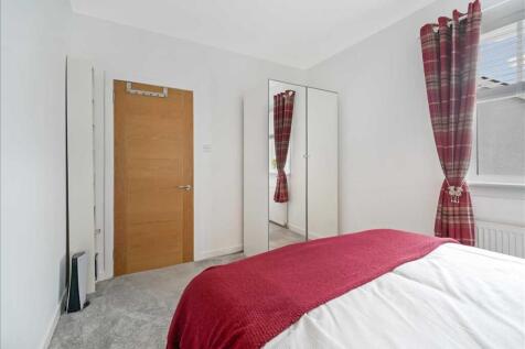 Bedroom Three (2)