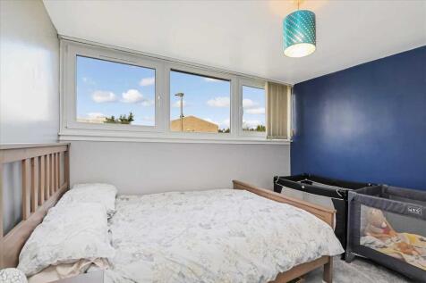 Bedroom Two (2)