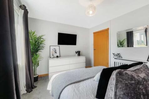 Bedroom One (1)