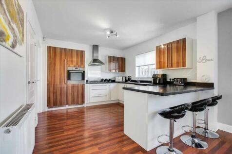 Breakfasting Kitchen