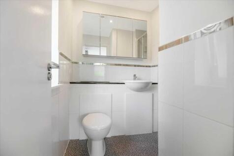 En-Suite (2)