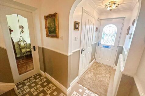 Entrance Hallway (1)