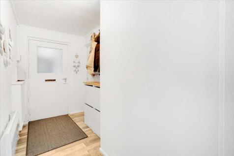 Entrance Hallway (1)
