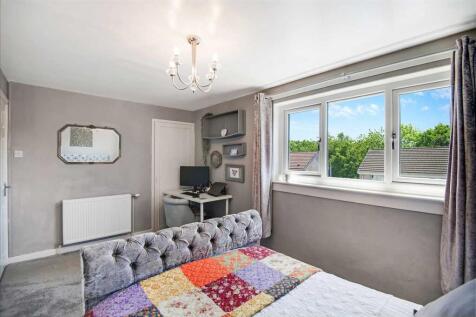 Bedroom One (2)