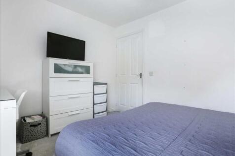 Bedroom Two (2)