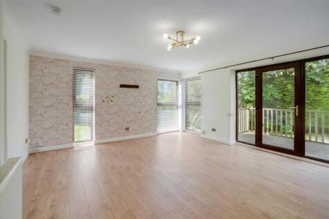 Family Room (1)