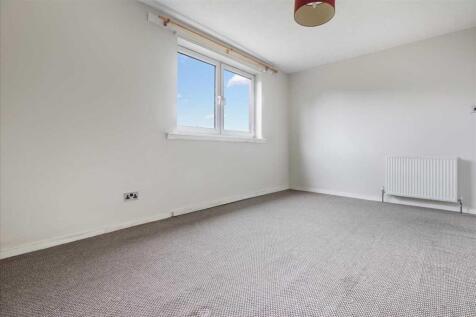 Bedroom One (3)