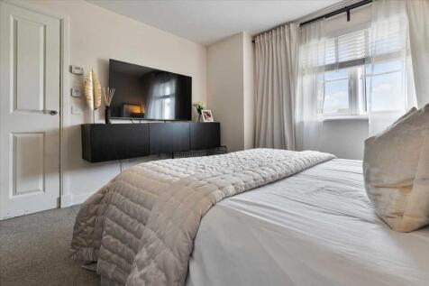 Bedroom One (2)