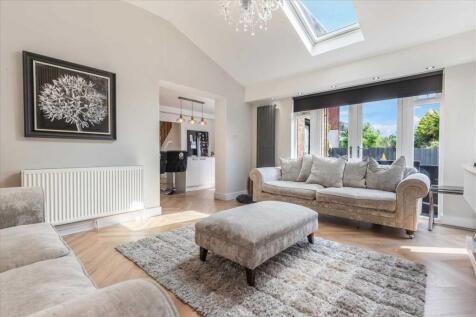 Family Room (3)