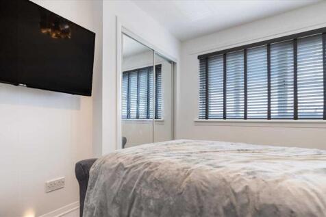 Bedroom Two (2)