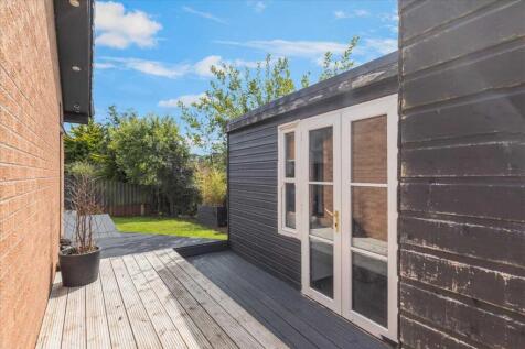 Summer House / Shed