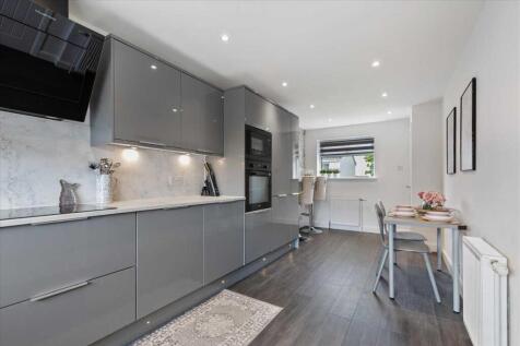 Breakfasting Kitchen