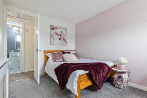 Bedroom Two (2)