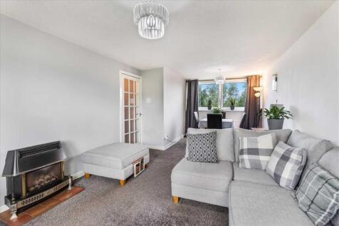 Lounge Dining (2)