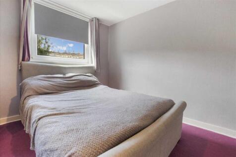 Bedroom One (3)