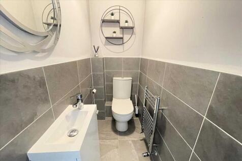 Lower Level WC