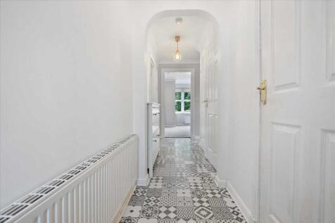 Entrance Hallway (1)