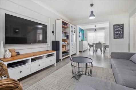 Lounge Dining (3)