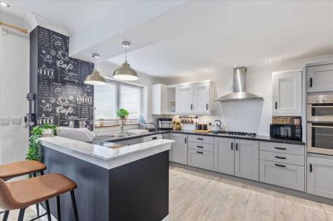 Breakfasting Kitchen