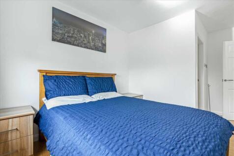 Bedroom One (2)