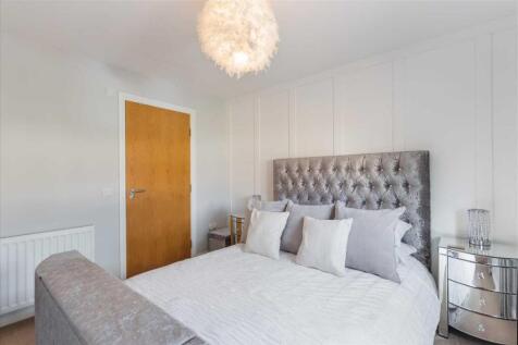 Bedroom One (2)