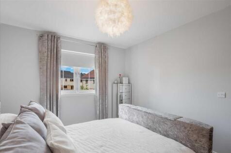 Bedroom One (3)