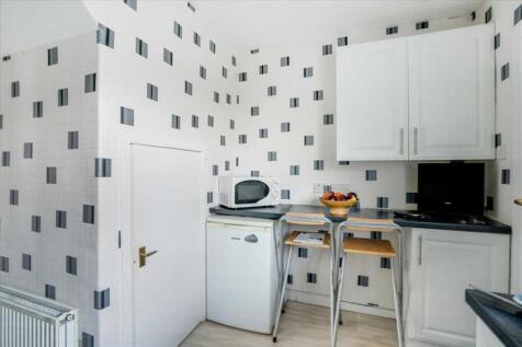 Breakfasting Kitchen