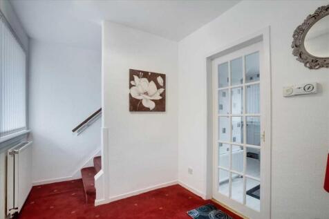 Entrance Hallway (2)