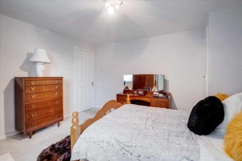 Bedroom One (2)