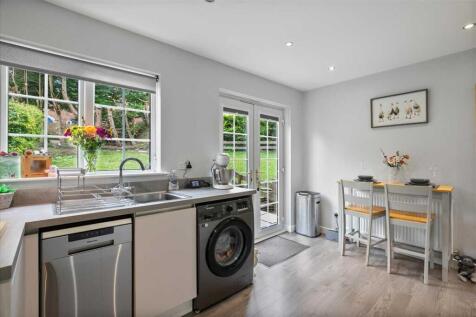 Kitchen Dining (3)
