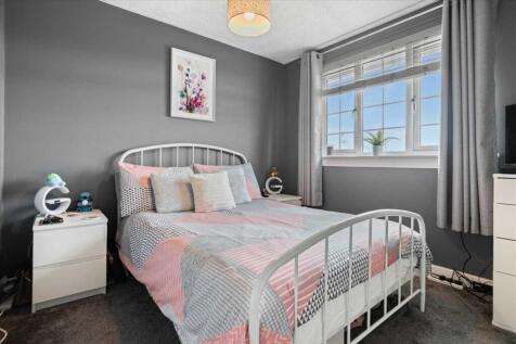 Bedroom One (1)