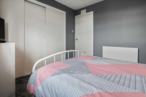 Bedroom One (2)