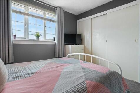 Bedroom One (2)