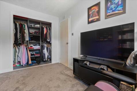 Bedroom Two (2)