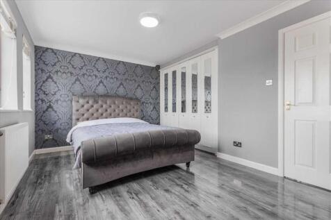 Bedroom One (3)