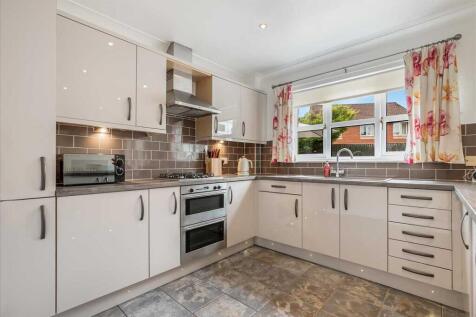 Kitchen Area (1)