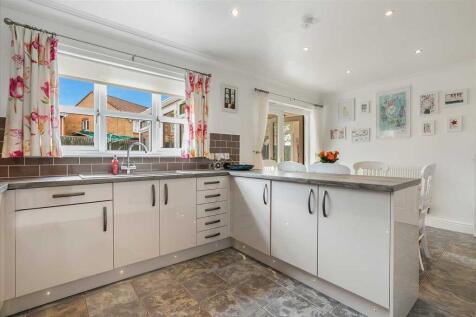 Kitchen Area (2)