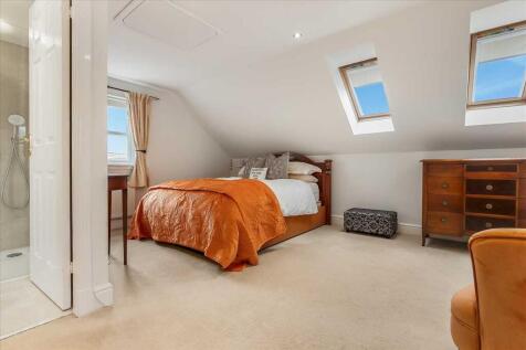 Master Bedroom (1)