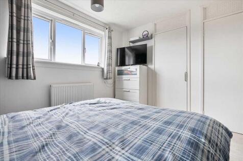 Bedroom One (3)