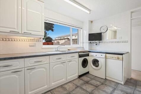 Kitchen Dining (2)