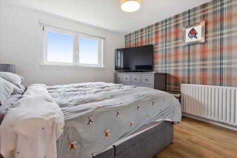Bedroom One (3)