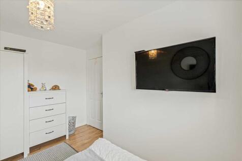Bedroom Two (2)