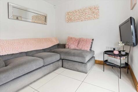 Family Room (2)