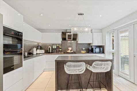 Breakfasting Kitchen