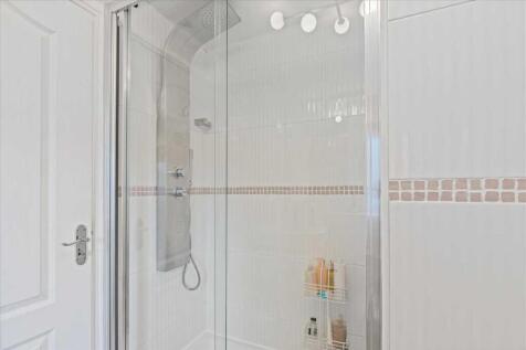 En-Suite (2)