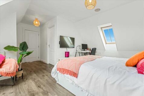 Bedroom Two (2)