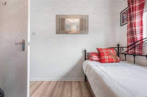 Bedroom Three (2)