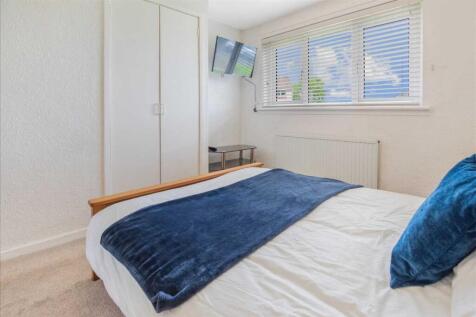 Bedroom Two (2)