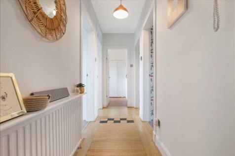 Entrance Hallway (1)