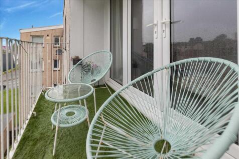 Sun Balcony (2)